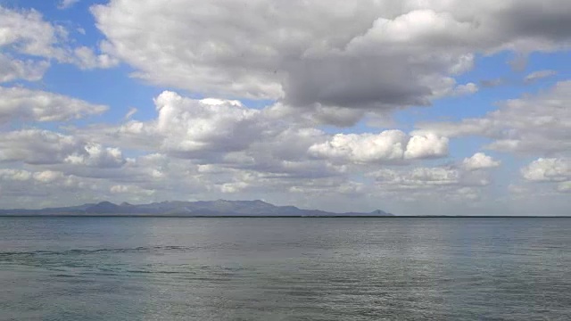 白色钥匙或“Cayo Blanco”美丽的加勒比海在原始居住地，Sancti Spiritus，古巴视频素材