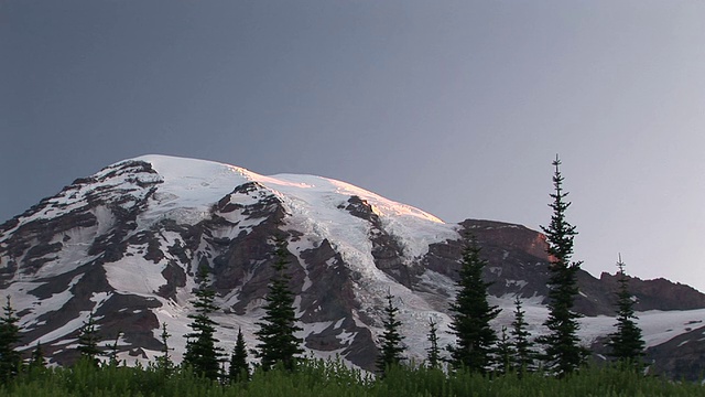 ZO, WS，雪盖雷尼尔山，雷尼尔山国家公园，华盛顿，美国视频素材