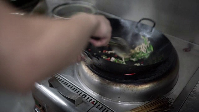 用红辣椒慢动作炒牛肉视频下载