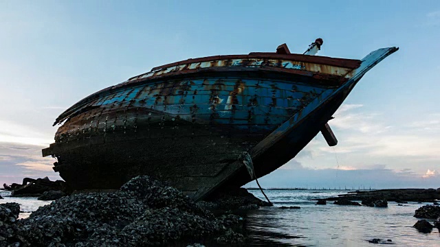 海滩上发生海难。视频素材