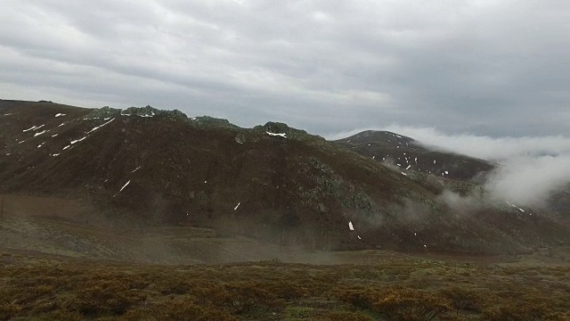 内姆鲁特山上空的雾视频素材