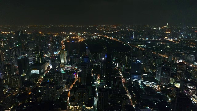 鸟瞰图曼谷城市的夜景视频下载