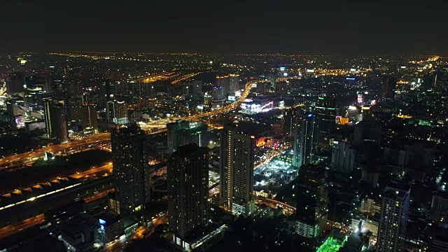 鸟瞰图曼谷城市的夜景视频下载