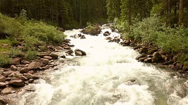 克里姆里瀑布的山河视频下载