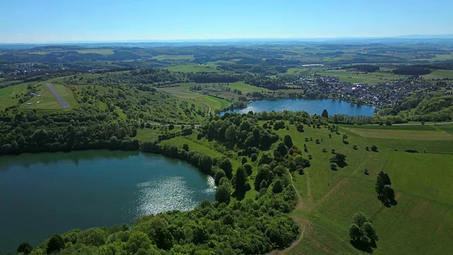 Weinfeld Maar和Schalkenmehren Maar, Vulkaneifel, Eifel, Rhineland-Palatinate, Germany视频素材