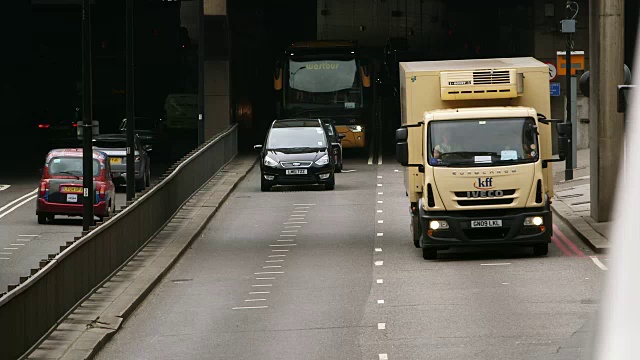 英国，伦敦，大城市的高峰时间视频素材