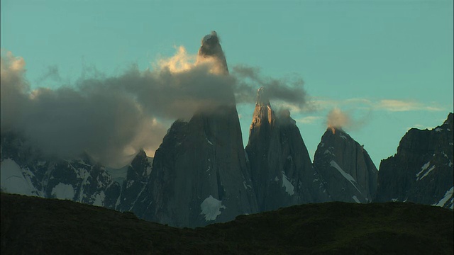 WS, Cerro Torre被云覆盖，阿根廷视频素材