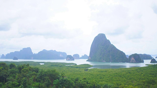 美丽的日出在Samet Nang社，泰国攀牙视频素材