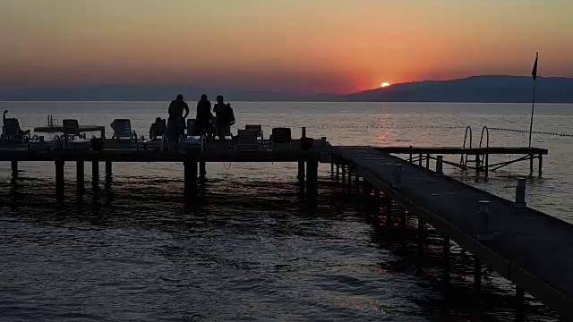 海滩和海边的日落视频素材