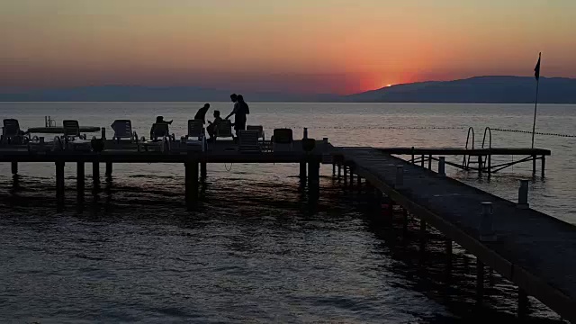 海滩和海边的日落视频素材