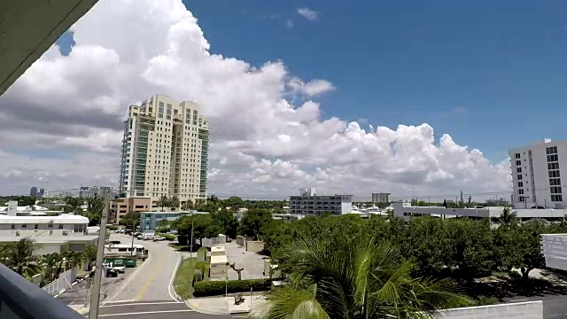 时间流逝:黑暗风暴云移动在Fort Lauderdale，佛罗里达视频素材