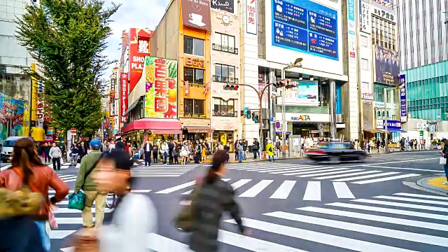 东京新宿拥挤的人群视频素材