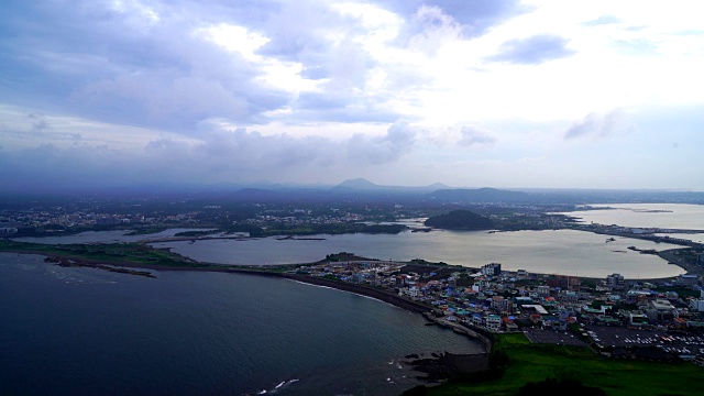 济州市天际线从城山一chulbong视频素材