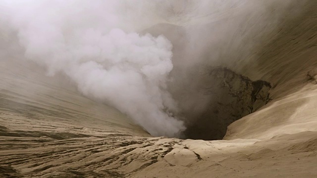 印度尼西亚东爪哇的布罗莫火山。视频素材