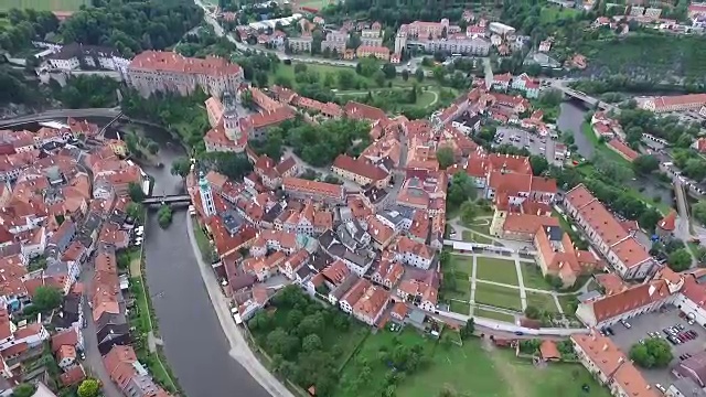 Český克鲁姆洛夫历史中心鸟瞰图视频素材