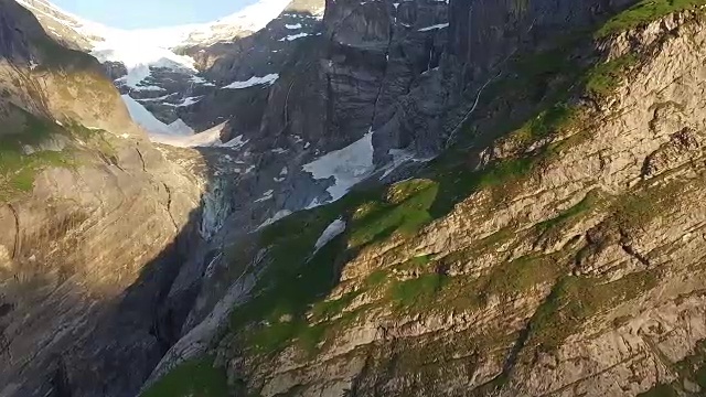 格林德沃，阿尔卑斯山鸟瞰图视频素材