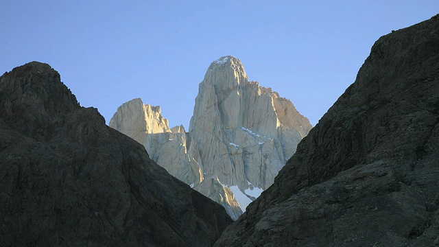 T/L, MS, Monte Fitz Roy, Los Glaciares国家公园，巴塔哥尼亚，阿根廷视频素材