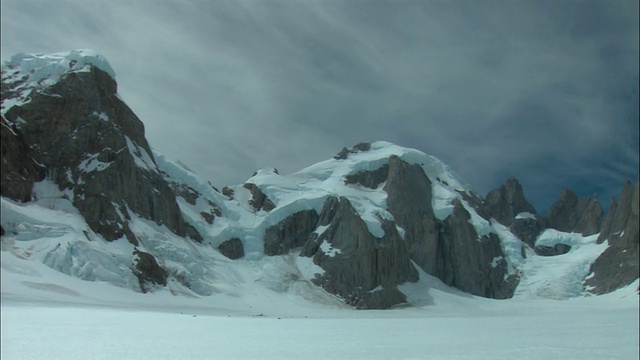 WS, PAN, Cerro Torre, Torre Egger, Punta Herron和Cerro Stanhardt被雪覆盖，阿根廷巴塔哥尼亚的Los Glaciares国家公园视频素材