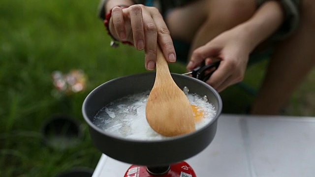 营做饭。视频素材