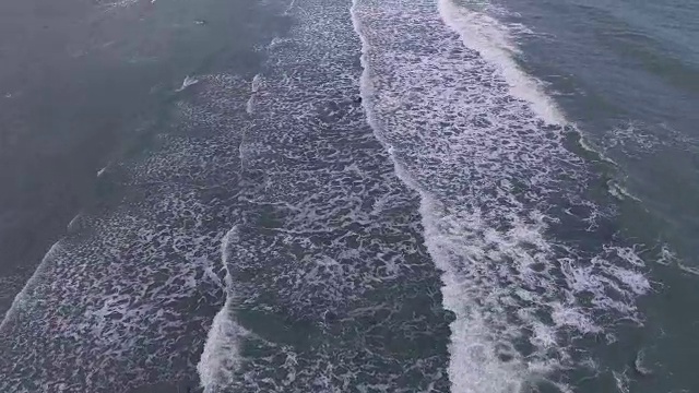 海浪的空中宁静视频素材