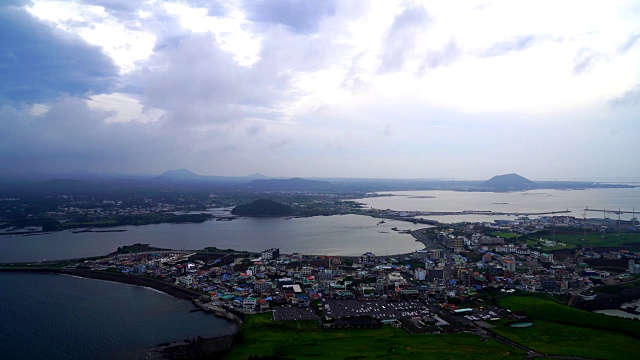 济州市天际线从城山一chulbong视频素材