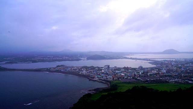 济州市天际线从城山一chulbong视频素材