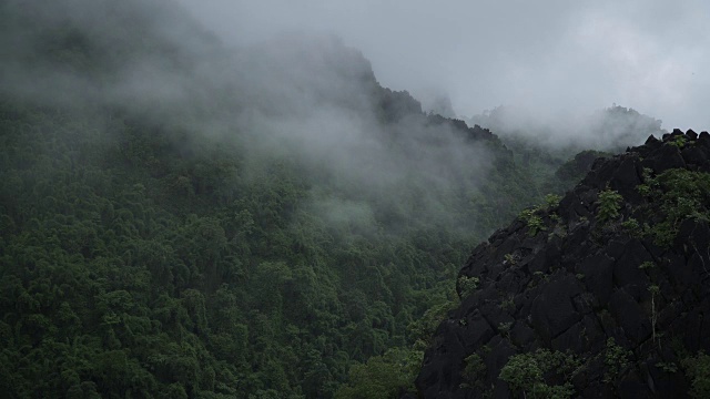 老挝迷雾山的4k延时拍摄。视频素材