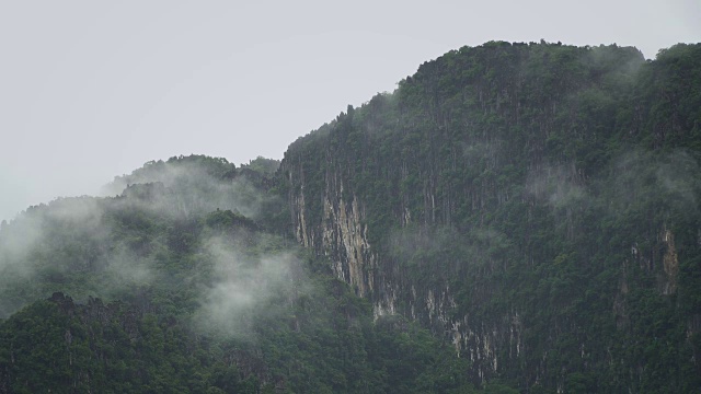 老挝迷雾山的4k延时拍摄。视频素材