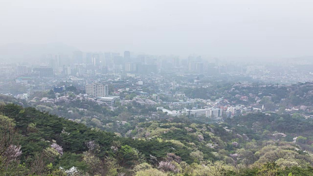 首尔市区被细尘覆盖视频素材