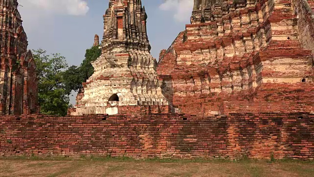 泰国大城府玛哈那寺美丽的古代庙宇遗址视频素材