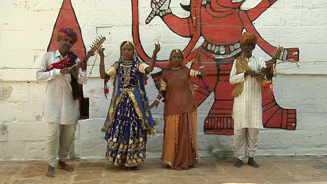 印度拉贾斯坦邦Jaisalmer Fort街头表演者视频素材