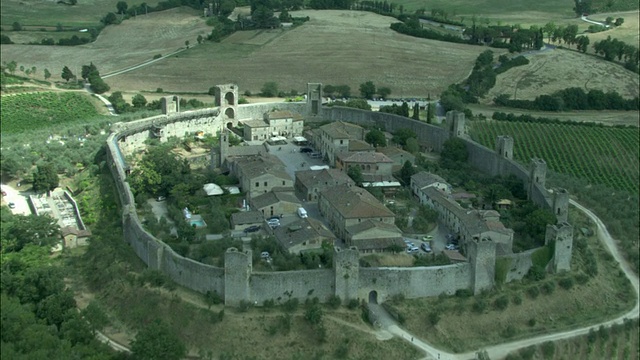 AERIAL, Montereggioni，托斯卡纳，意大利视频素材