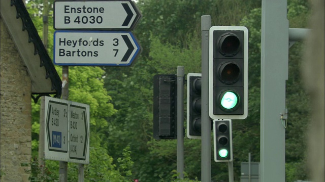 MS，交通灯和路标，英国视频下载