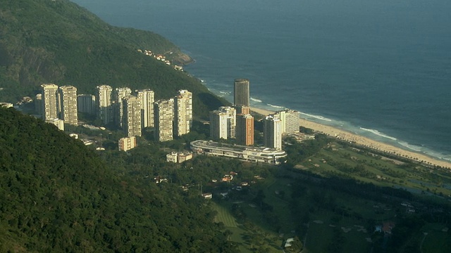 WS, HA, PAN, Sao Conrado和ocean，里约热内卢de Janeiro，巴西视频素材