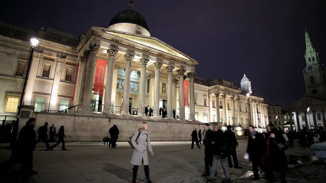 英国伦敦，国家画廊，夜间照明视频下载