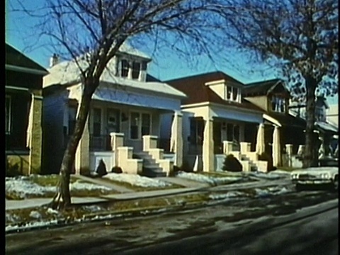 蒙太奇，底特律郊区住宅外观，1960年代，美国密歇根州视频素材