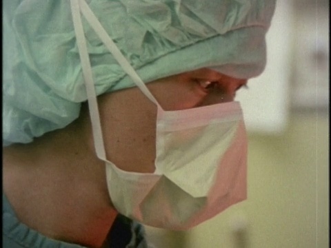 1978年，MONTAGE cusurgeons at work, Los Angeles, California, USA视频素材