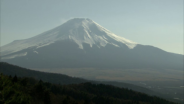 日本本州岛神奈川县富士箱根国家公园富士山视频素材