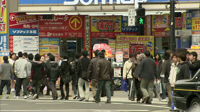 繁忙的街道，秋叶原，日本东京视频素材