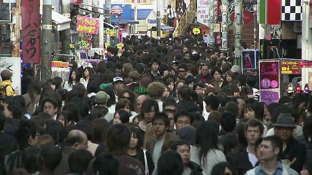 日本东京原宿拥挤的街道视频素材