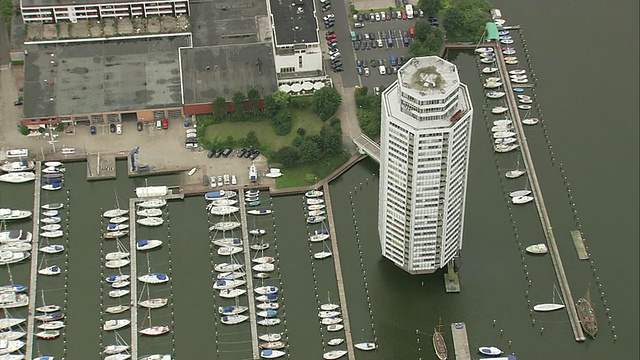 AERIAL ZI酒店marina，石勒苏益格，石勒苏益格-荷尔斯泰因，德国视频素材