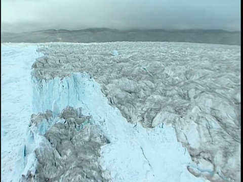 格陵兰岛的空中伊卢利萨特冰湾视频素材