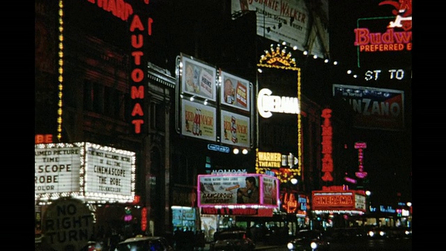 1954年WS PAN霓虹灯街景，美国纽约纽约市视频素材