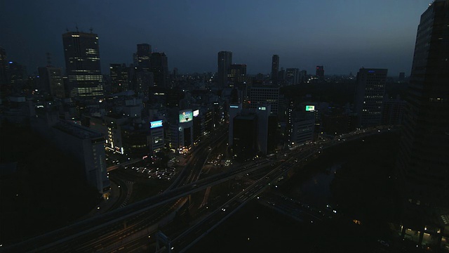 T/L WS HA城市景观黄昏，东京，日本视频素材