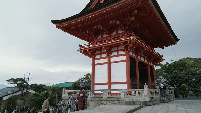 日本京都清水寺入口，天神门视频素材