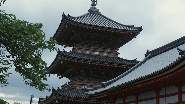 日本京都清水寺的MS宝塔视频素材