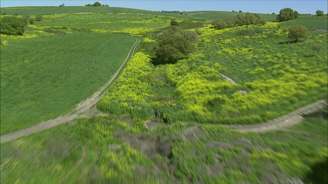 以色列ramot menashe / Galilee地区的WS AERIAL POV视图视频素材