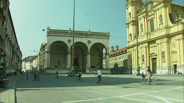 WS TU TD Odeonsplatz与Feldherrnhalle(英雄大厅)和剧院教堂，慕尼黑，巴伐利亚，德国视频素材