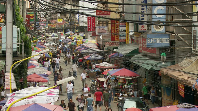 高角度拍摄菲律宾马尼拉市中心拥挤的街道视频素材