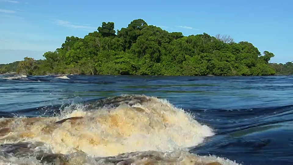 SLO MO CU TU MS River Negro rapids / Sao Gabriel da Cachoeira，亚马逊，巴西视频素材